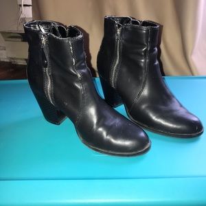 Simply Vera Vera Wang Black Leather Ankle Boots